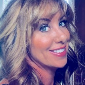 Meet your Posher, Robyn